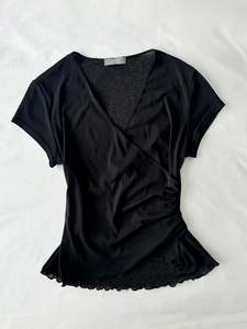 00’s Lettuce hem crossover top | Size medium