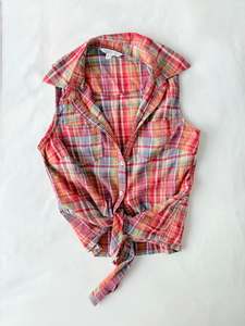 Tops: 00’s Plaid tie front top | Size 10