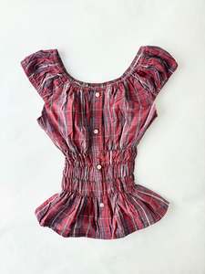 Staff Picks: 00’s Red plaid milkmaid top | Size 8-10