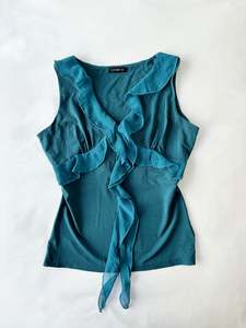 Staff Picks: 00’s Luccica teal ruffle tank | Size 12