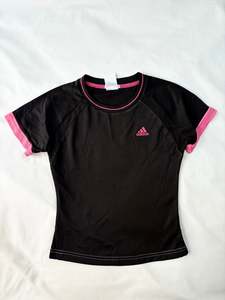 Sale: 00’s Adidas black tee | Size 8