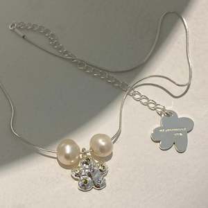 Unique Design - Stellar Pearl Radiance Choker