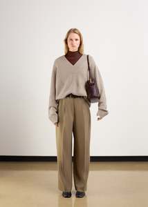 Cashmere Knit: Cashmere V-Neck Knit / Fawn Knit