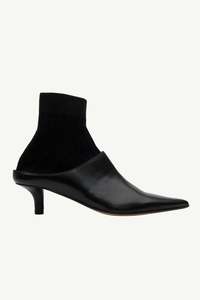 SOCK ANKLE BOOT IN BLACK, SS25