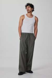 Mens Trousers: DRAWSTRING PANT IN CAPER, SS26
