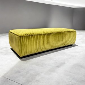 Accessories: PELUCHE OTTOMAN 1400MM
