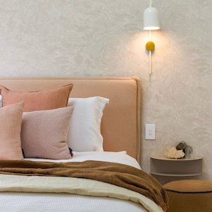 ACCESSORIES: FLIP HEADBOARD