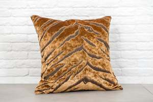 Vegas: Bengal Tiger | Gold Cushion