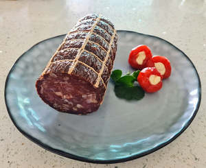Salami: THE PURE BLACK SALAMI 790 G