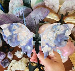 Carvings 1: Holly Flower Agate Butterfly