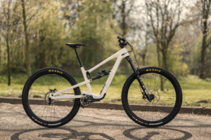 Bikes: Shadow Trail Expert