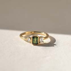 Sapphire and Diamonds in 18ct Yellow Gold