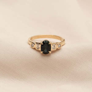 Posy 1.32ct Oval Green Sapphire