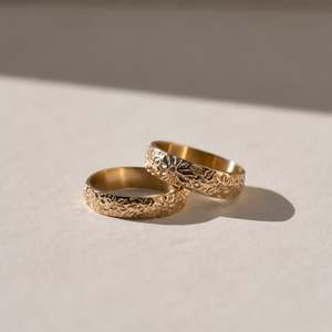 Daisy Engraved Band