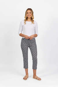 Pants Leggings: Vassalli Slim leg 7/8 lightweight pull on | Arlo