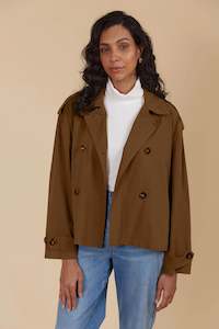 ISLE OF MINE Freya Crop Trench | Toffee