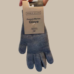 Noble Wilde: NOBLE WILDE GLOVES  Shale