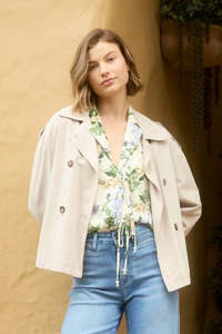 ISLE OF MINE Freya Crop Trench | Canvas